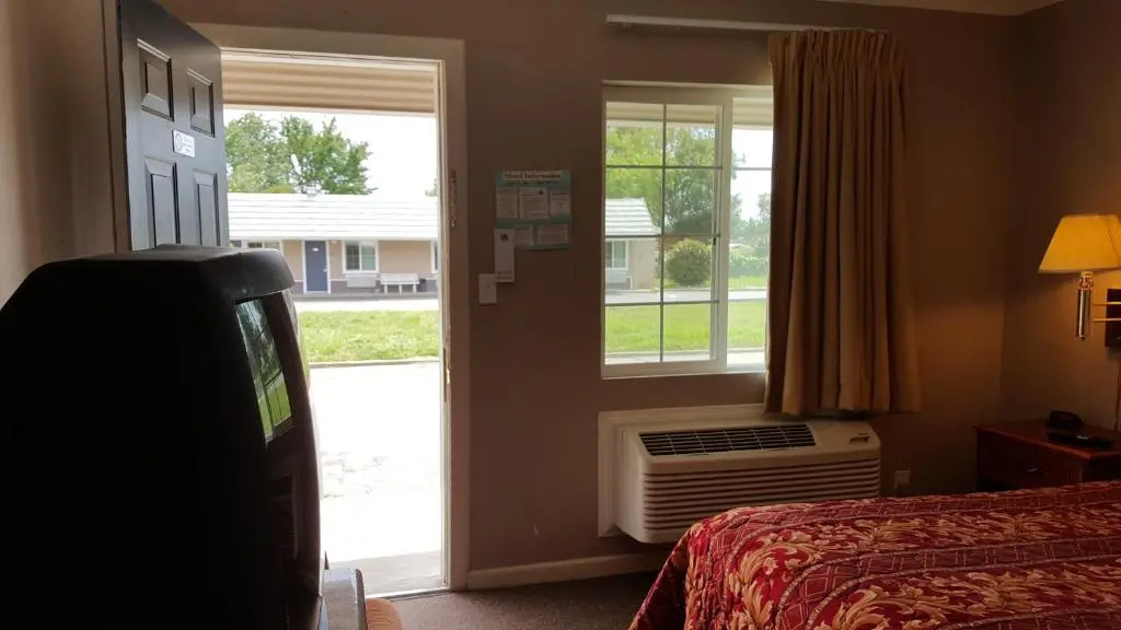 Pacific Motel