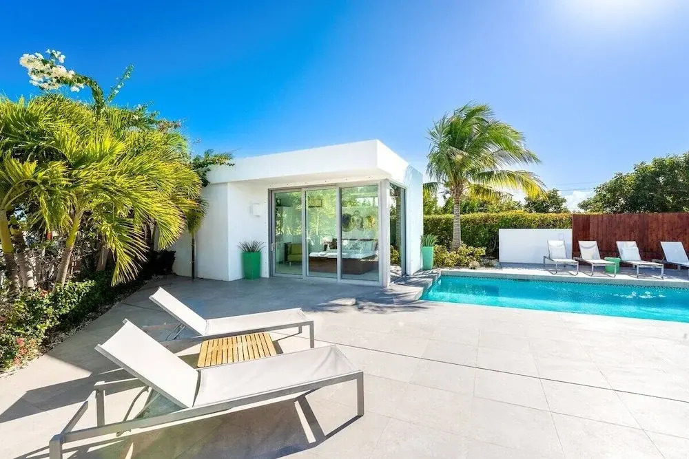 Beachside Villa, Amazing Views, Hotel Amenities v5