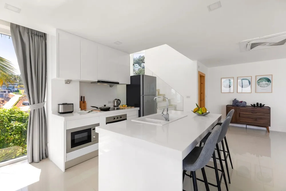 Chaweng Noi Luxury Morden 4-BR Dream Villa