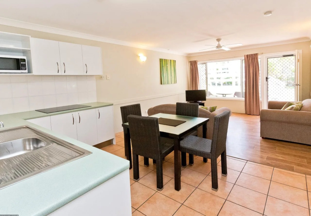 Silver Sands Apartments