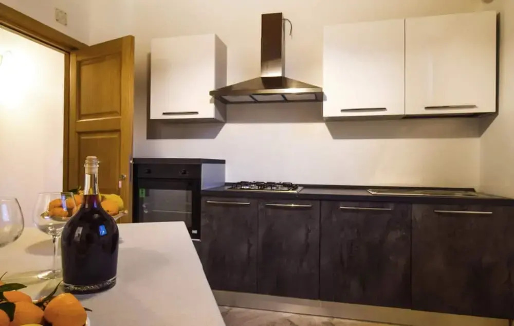 Apartment Near Mount Etna With Hot Tub