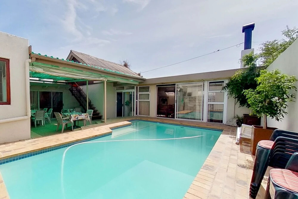 Executive Couples Suite Strand