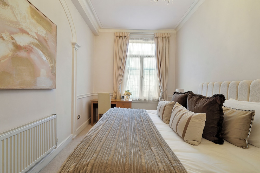 Hertford Flat 12