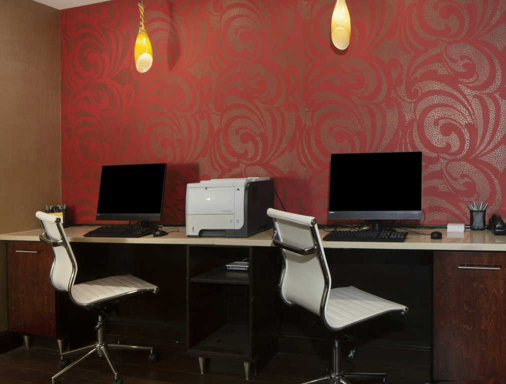 Hampton Inn Charleston-Southridge