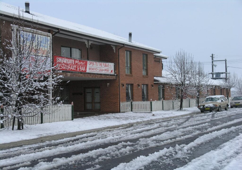 Snowgate Motel