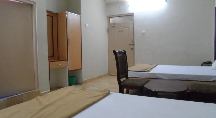 Hotel Pasuparthy Residency