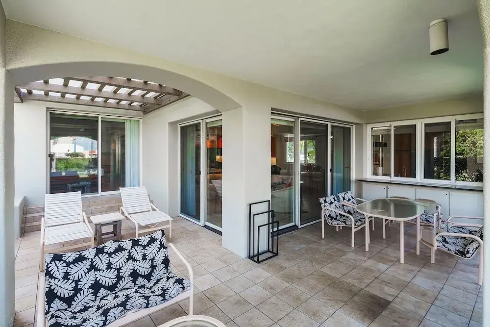 Tropical Paradise in Luxurious 1br, 2ba Ground Floor Unit, Garden View, Palms 801