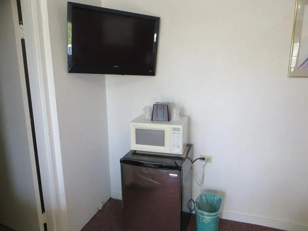 Economy Inn