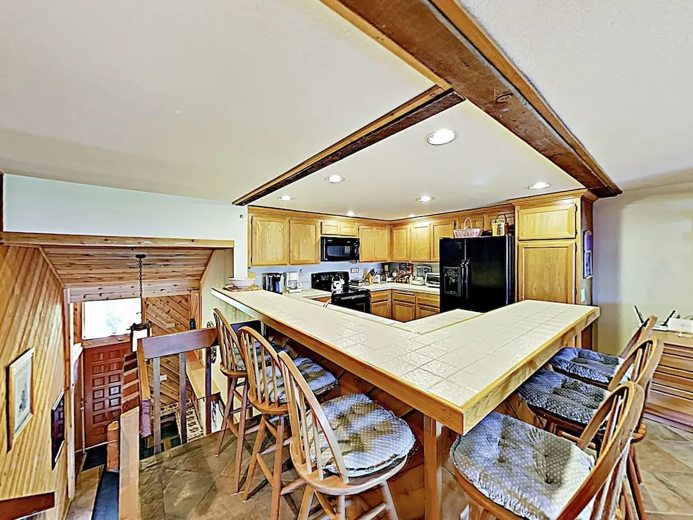New Listing! Deer Valley Townhome W/ Hot Tub, Pool 3 Bedroom Townhouse
