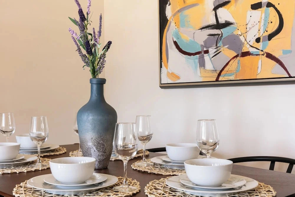 Chic City Apt Near Americana Glendale