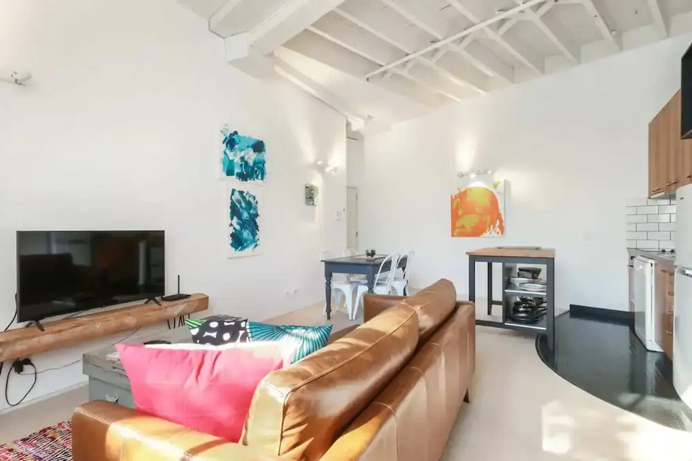 Spacious 1 Bedroom Apartment in Teneriffe, Brisbane