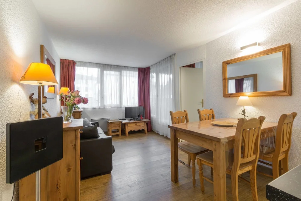 Apartment Mummery 1 - Central Chamonix Walk to Piste