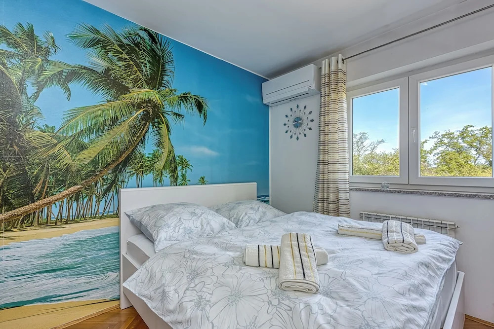 Sea Breeze Residence Mariella