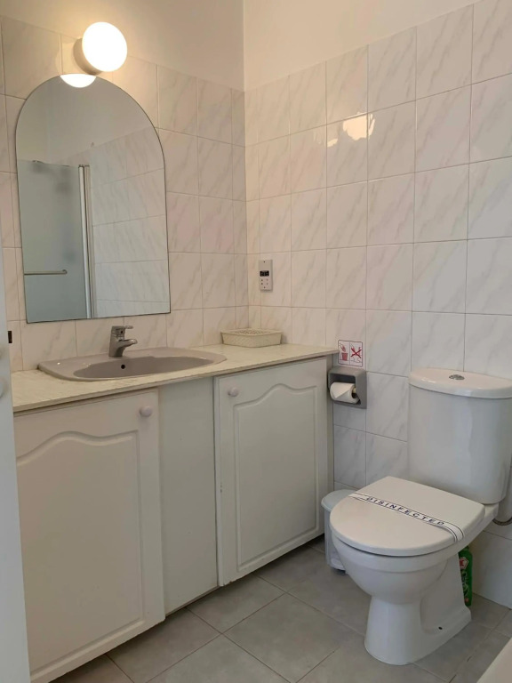 King's Palace - very spacious 1 bed apartment
