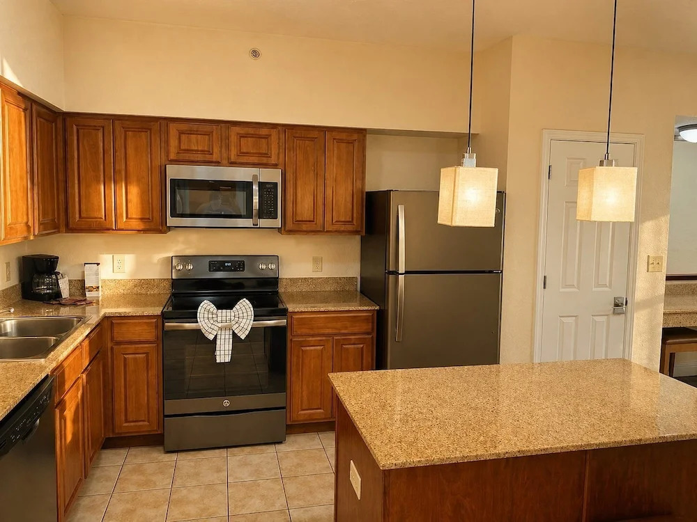 Apt Resort 3br, Sleeps 10 Disney 10 min