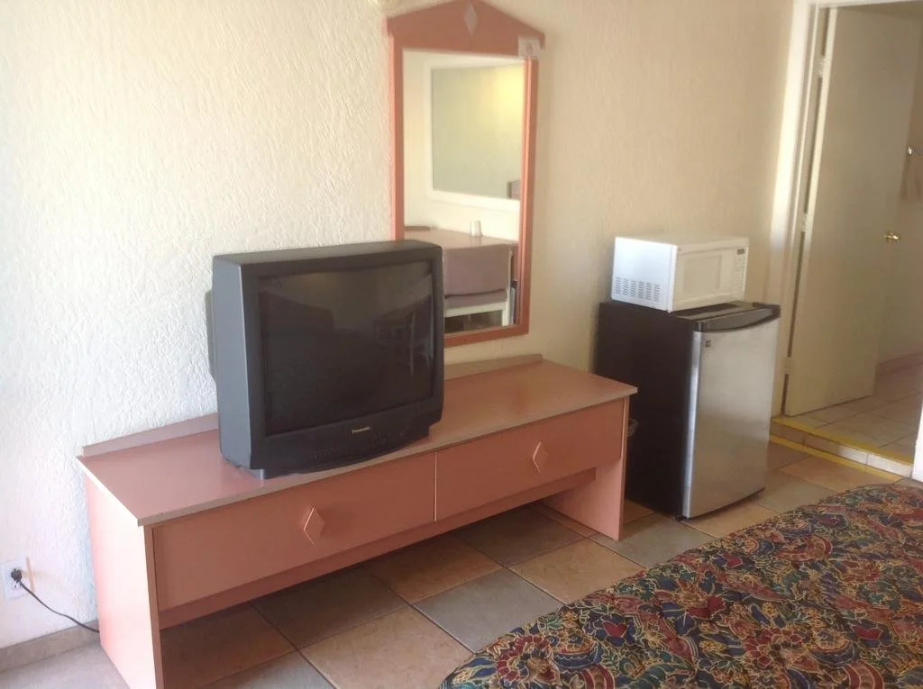 Redwood Motel