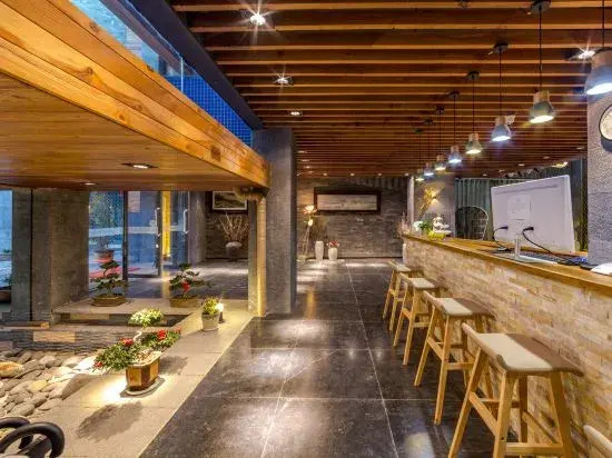 Puyue Lake-view Holiday Hotel(大理双廊半岛璞月海景度假酒店)