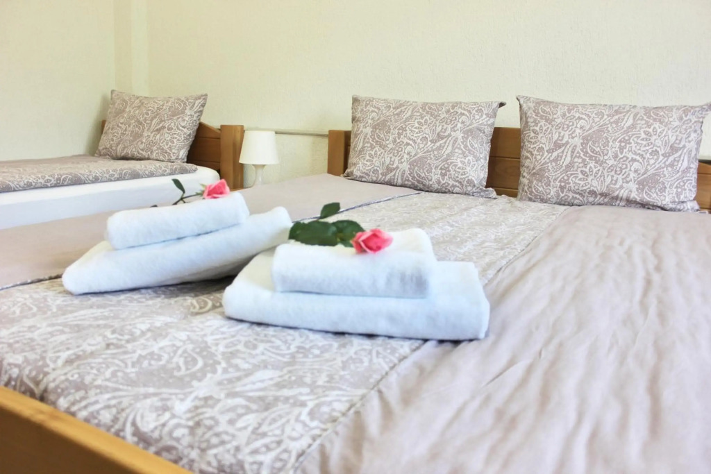 Becar Pyramids B&B