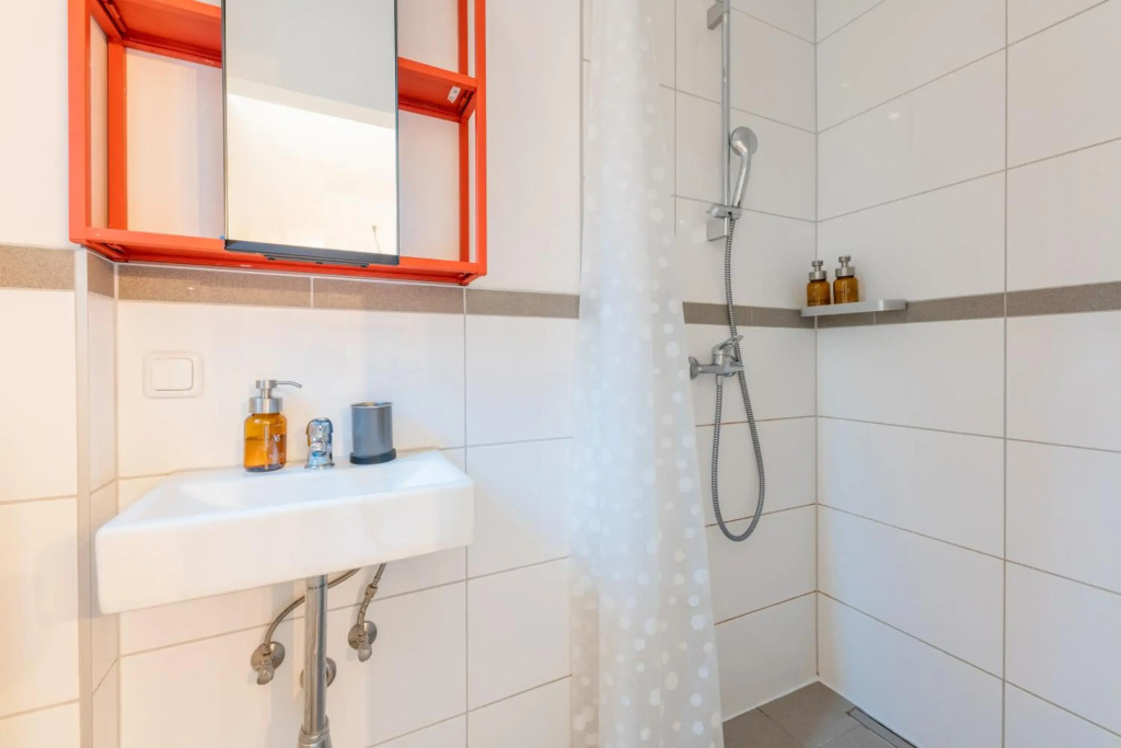 Stay Awesome - Industrial Apartment, Nähe Bahnhof Wilhelmshöhe und kostensloses Parken