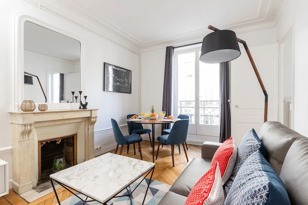 River Seine - Quartier Latin Apartment