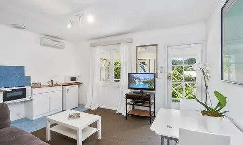 Lake Daylesford Apartment 6