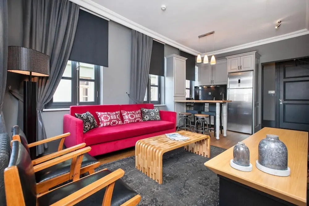 1 Bedroom Apartment w Kitchen