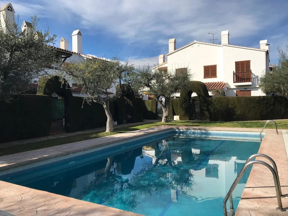 Casa Adosada Mart La Dorada con Piscina Comunitaria - 103D