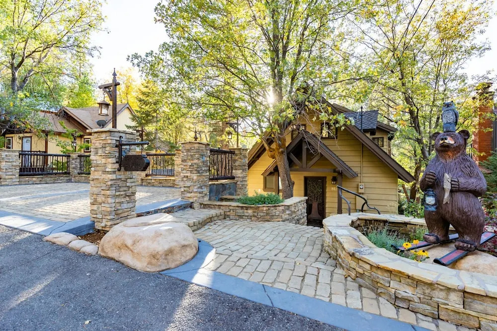 Wander Inn-1885 by Big Bear Vacations