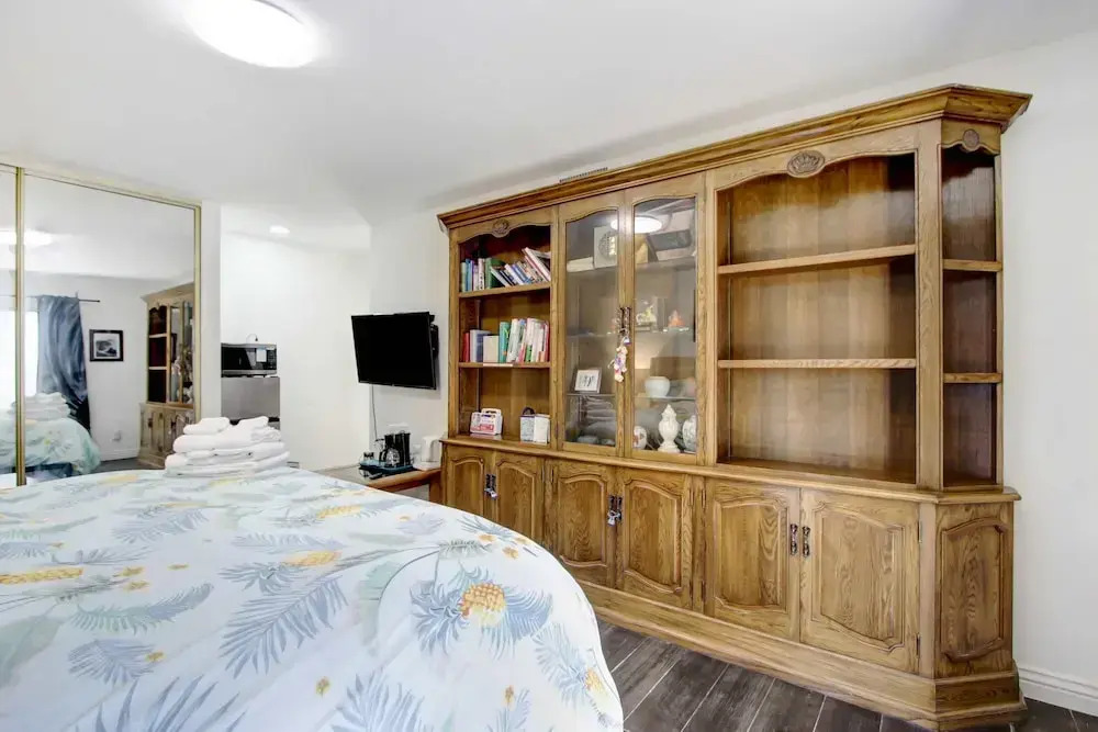 Sunny Azusa Hideaway Near APU Trails Easy LA Access