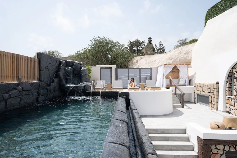 Occhio Luxury Villas Santorini with private pool