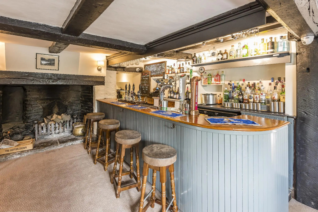 The Hopton Crown