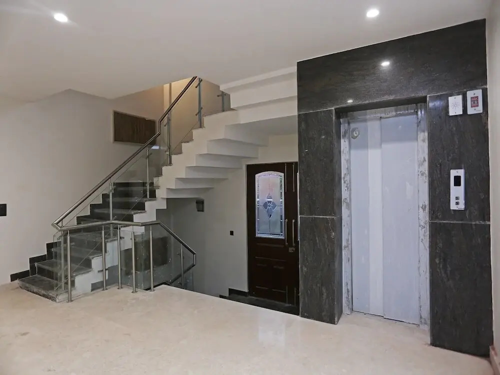 Chhavi Villa by OYO Rooms