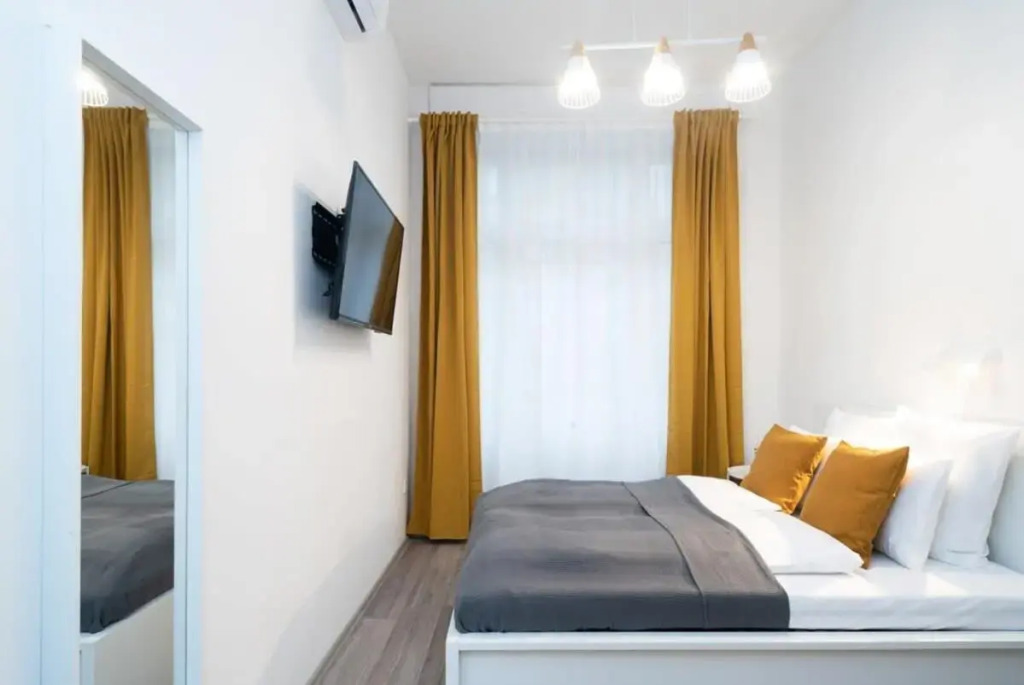 Modern stylish studio at central location
