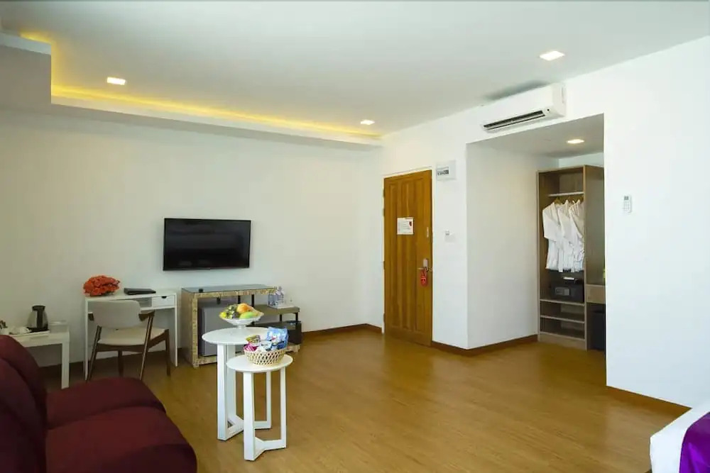 Hotel Platinum Square