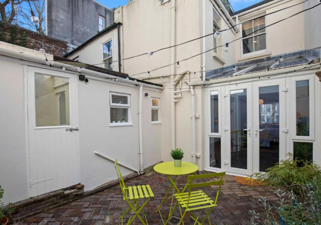The Townhouse By My Getaways Free Parking