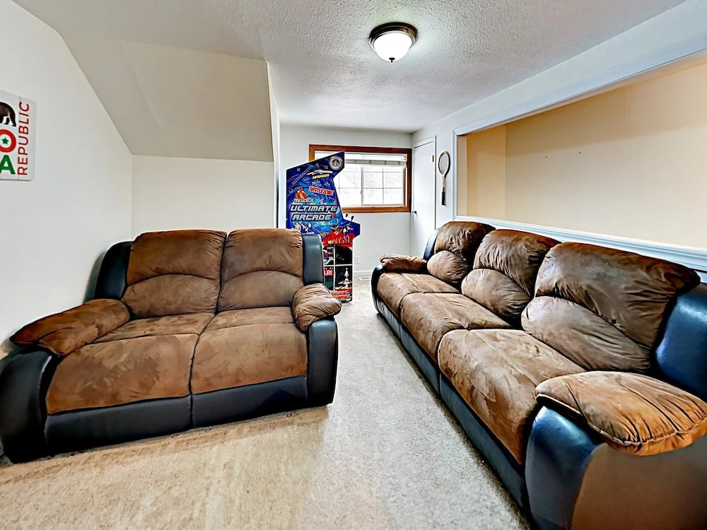 2641 Lipan Street Home 4 Bedrooms 3 Bathrooms Home