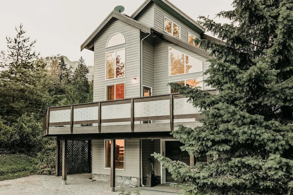 80mbr - Hot Tub - Wifi - BBQ - Wood Stove - Sleeps 7!