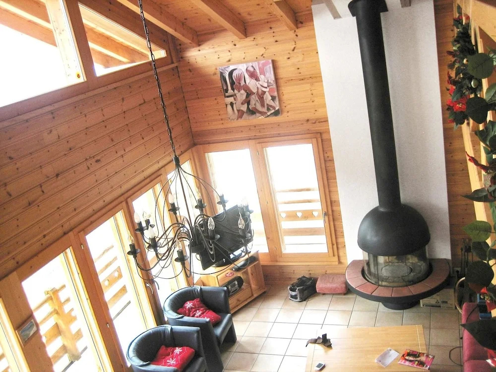 Chalet With 3 Bedrooms in Veysonnaz, With Wonderful Mountain View, Fur