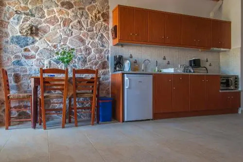 Pantheon Apartments & Studios