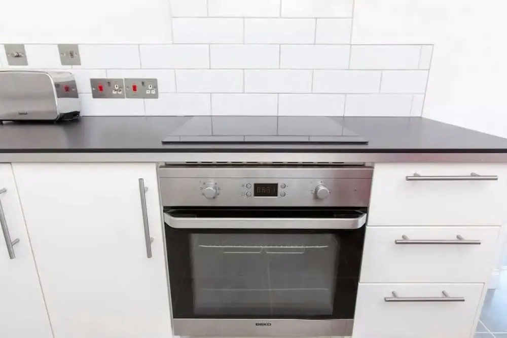 Central 2 Bedroom Apartment With Amazing Views