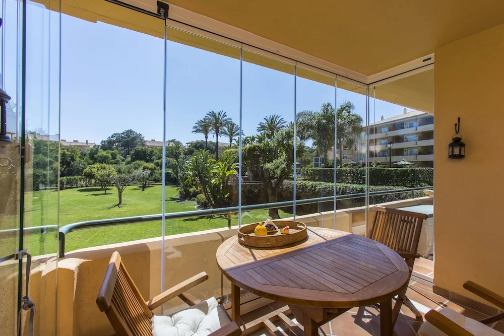 Perfect Location Between Golf and Beach