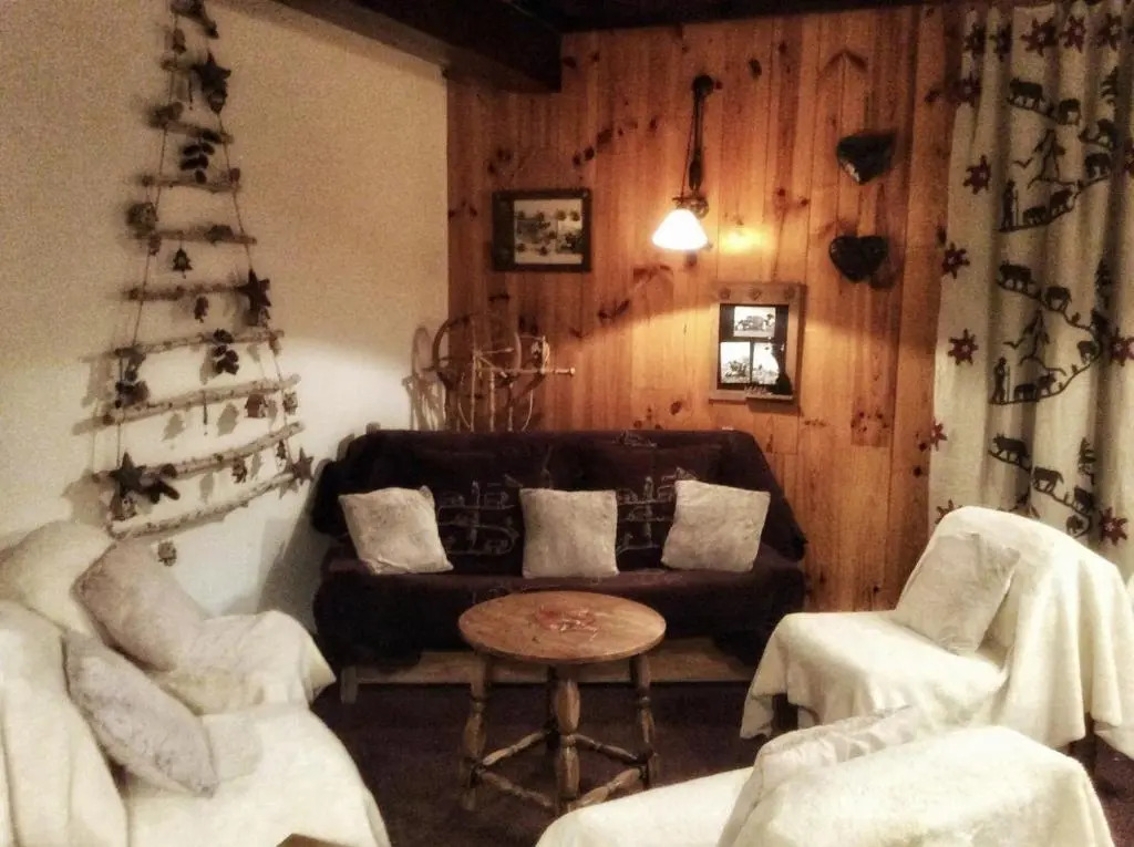 Hotels Les Catrems & Le Montagnou