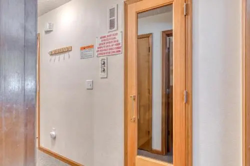 Little Trail Lodge - Unit B