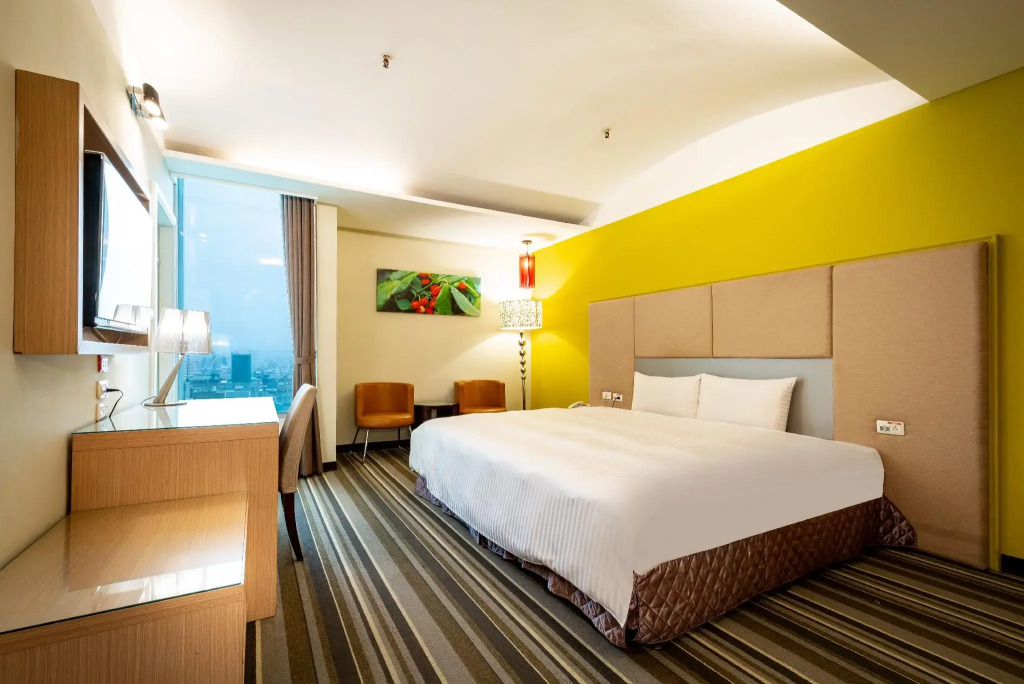 Yoyo Hotel