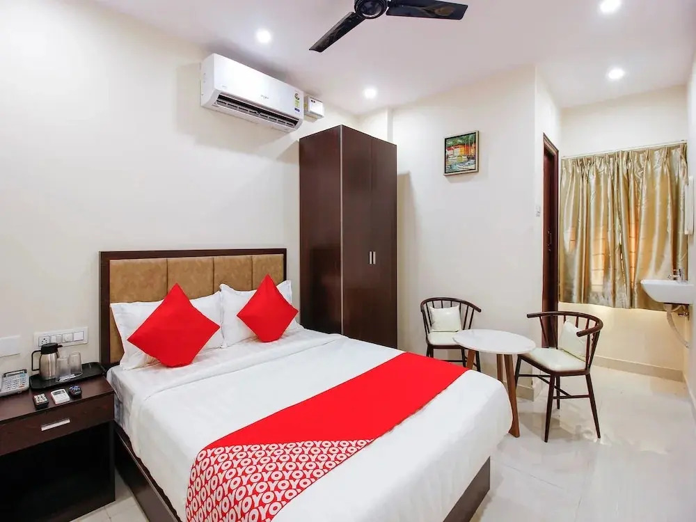 Hotel Dove by OYO Rooms