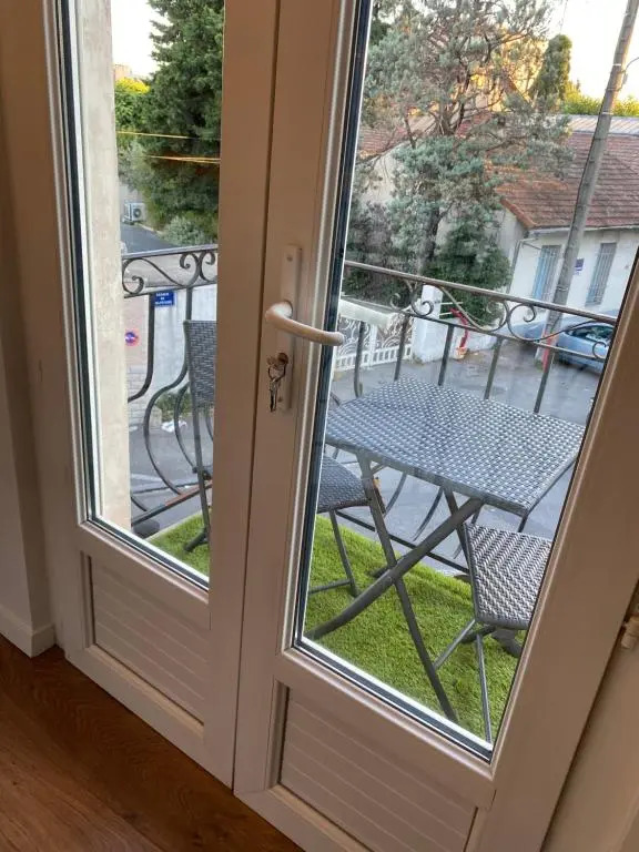 Appartement cosy et moderne, proche Cité des Papes