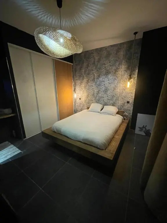 Appart 110m2 terrasse climatisé quartier médiéval