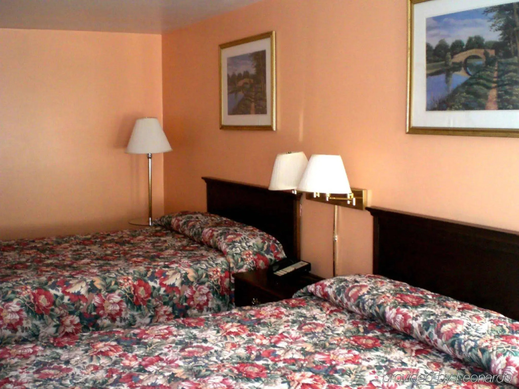 Pilgrim Inn & Cottages