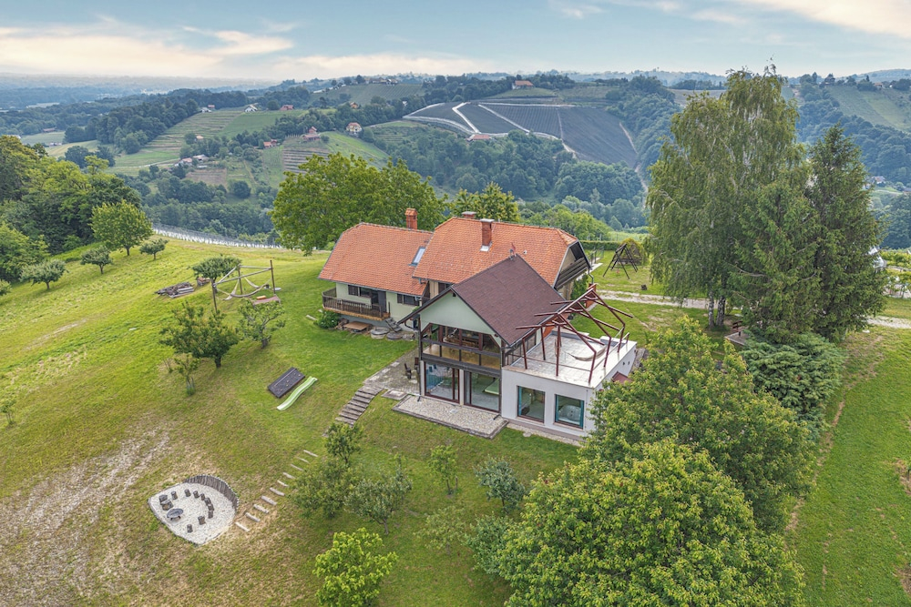 Podhamer Wellness Vineyard Cottages