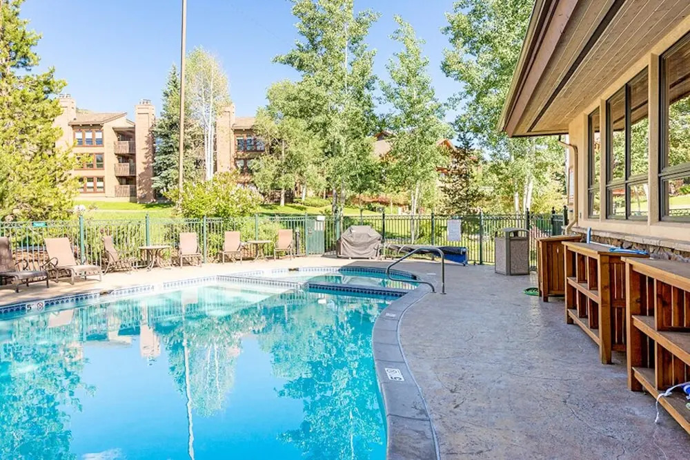 2740 Eagle Ridge Drive Condo - 2 Br condo by RedAwning